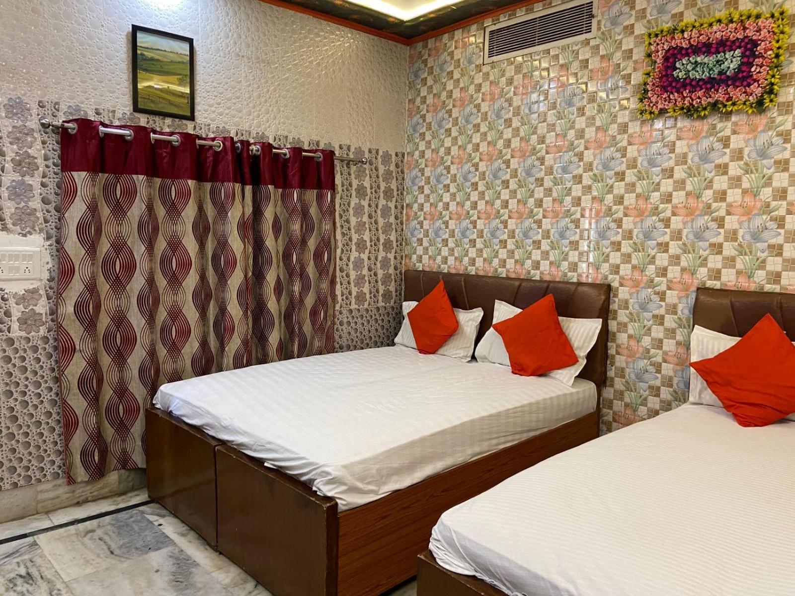 Hotel Rashmi Агра Экстерьер фото